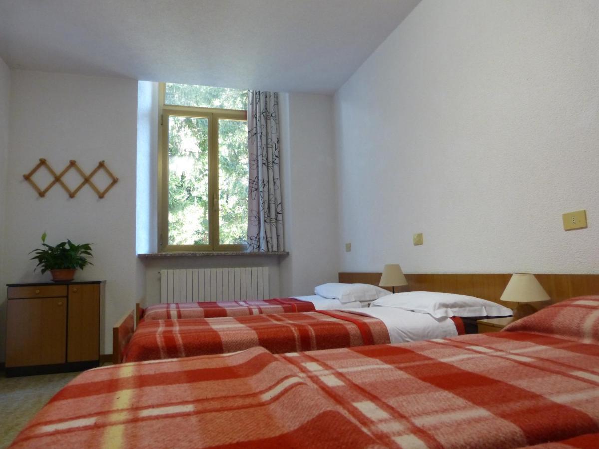 Ostello Al Deserto Chiavenna Kültér fotó